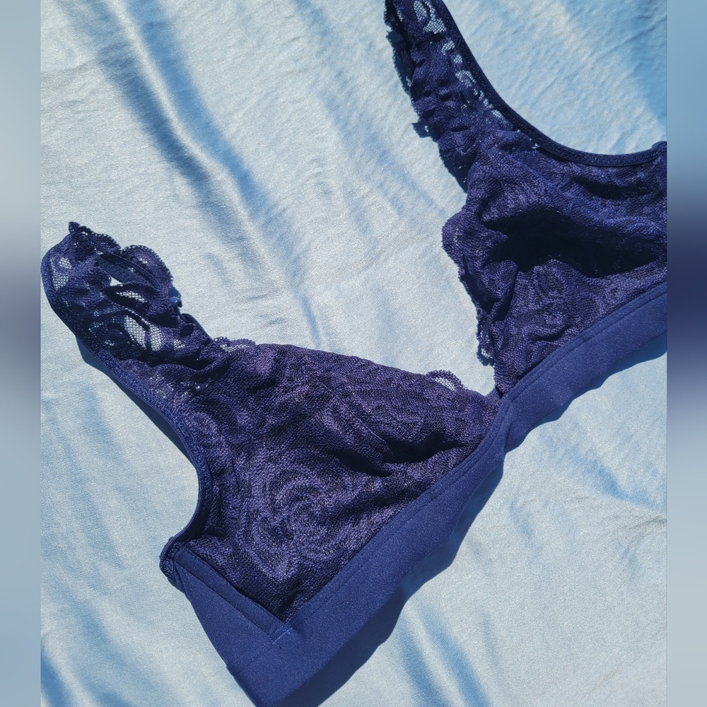 Victoria's Secret Pink Large Lace Bralette in Navy Blue